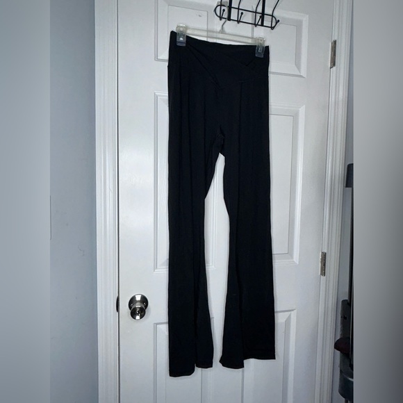 Crossover Workout Leggings in the Size XL - Sun - Picture 2 of 4